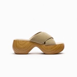 NWT. Zara Sand Brown Split Suede Sandals. Size 9.